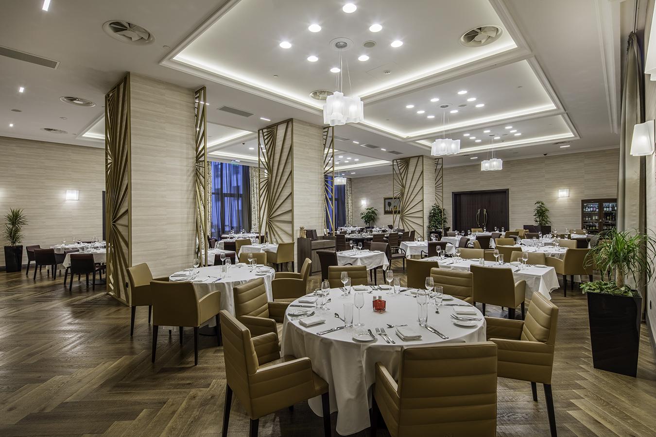 Hotel Hilton Podgorica Crna Gora Exterior foto Restaurant