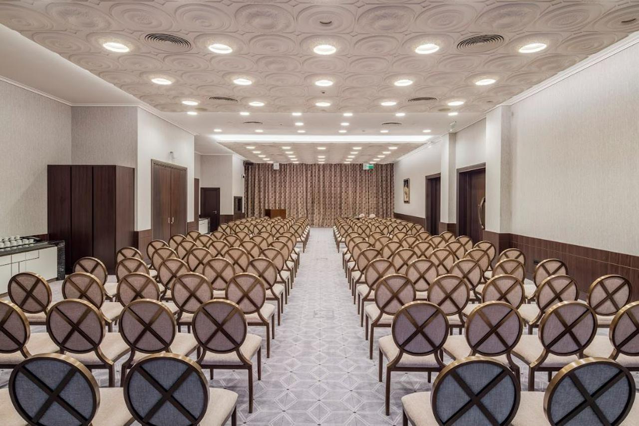 Hotel Hilton Podgorica Crna Gora Exterior foto The main conference room