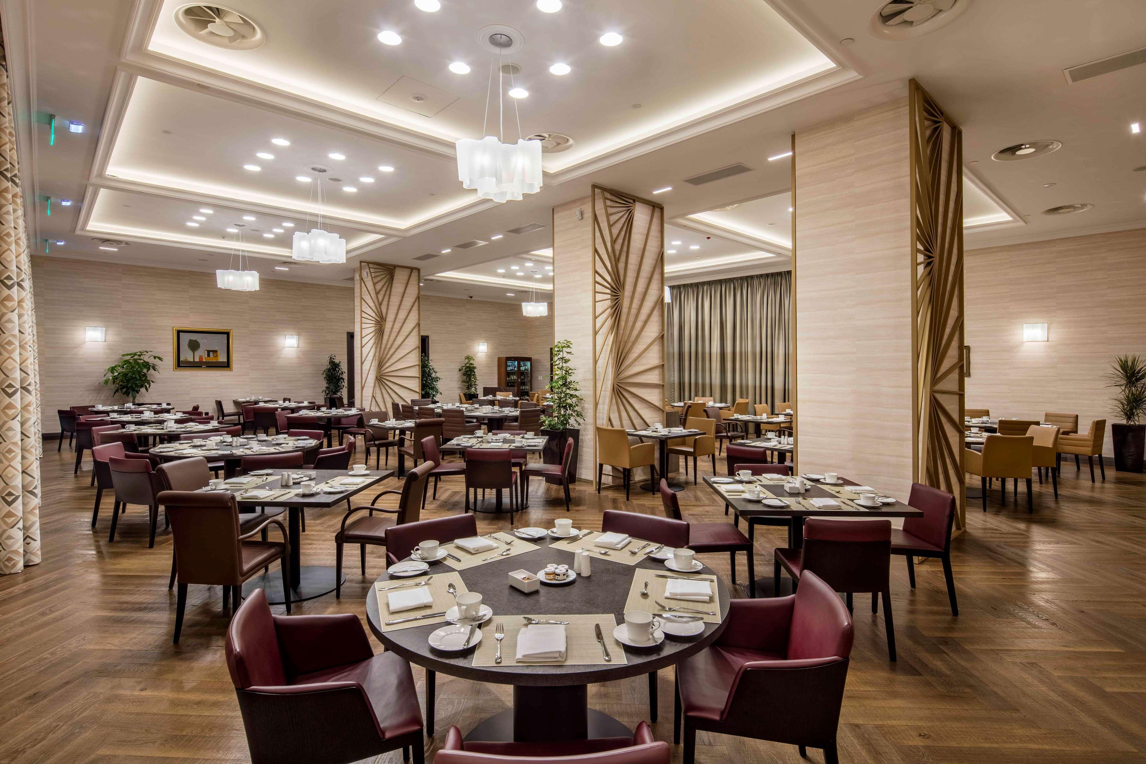 Hotel Hilton Podgorica Crna Gora Exterior foto The restaurant
