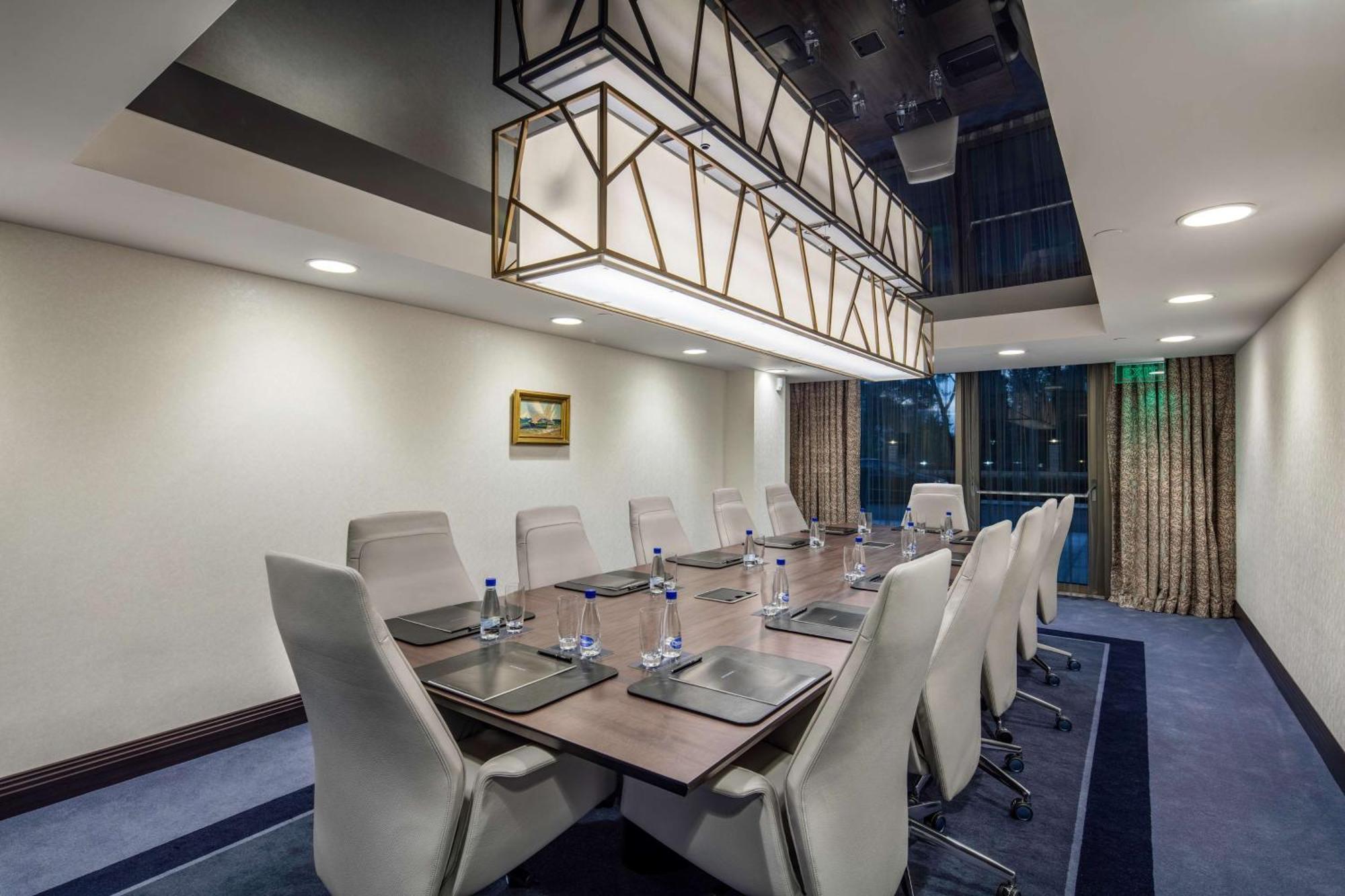 Hotel Hilton Podgorica Crna Gora Exterior foto Meeting room