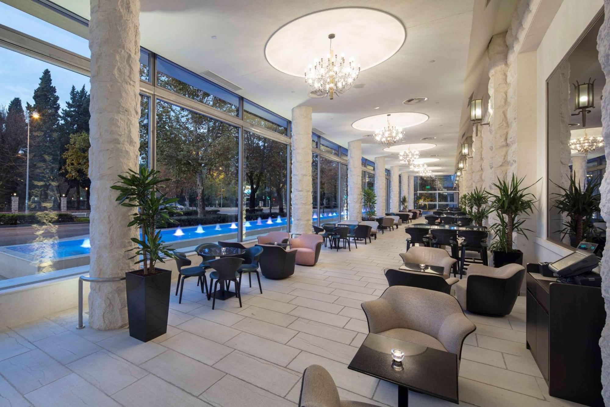 Hotel Hilton Podgorica Crna Gora Exterior foto Lobby